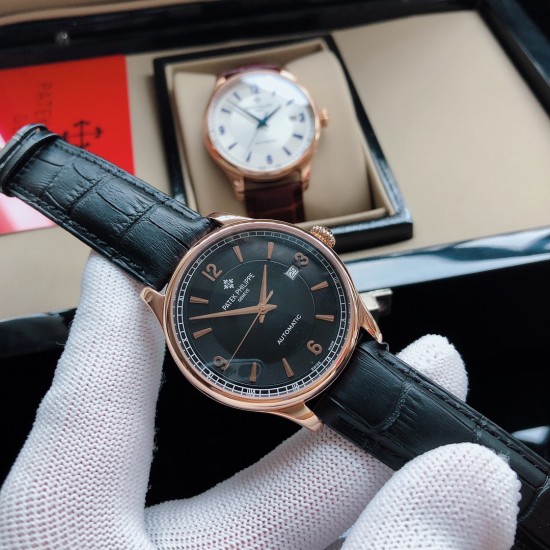 SJ出品 品牌:百达翡丽-PATEK PHILIPPE Z2 精品男士腕表,简约三针搭配三字位日历设计 经典复古风格 316精钢表壳,采用进口全自动机械机芯(超准走时)尺寸:40mm厚12mm,顶级进口牛皮表带,装配原装针扣 A级水晶镜面 三杰精致推荐男士精品机械腕表 精致传承真实效果 SJ品质的保证 SJ出品 品牌:百达翡丽-PATEK PHILIPPE Z2 精品男士腕表,简约三针搭配三字位日历设计 经典复古风格 316精钢表壳,采用进口全自动机械机芯(超准走时)尺寸:40mm厚12mm,顶级进口牛皮表带,装配原装针扣 A级水晶镜面 三杰精致推荐男士精品机械腕表 精致传承真实效果 SJ品质的保证