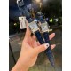 v8台湾厂 2021年最新款限量版 卡地亚山度士超薄杜蒙系列腕表,情侣款对表,中性表款 台湾厂做工质量杠杠!深度防水表壳:316L精钢3件套表壳玻璃:蓝宝石水晶镜面机芯:瑞士进口瑞士石英字面:经典罗马数字时标表带:意大利进口头层小牛皮表带表扣:精钢原装针扣 式表扣 v8台湾厂 2021年最新款限量版 卡地亚山度士超薄杜蒙系列腕表,情侣款对表,中性表款 台湾厂做工质量杠杠!深度防水表壳:316L精钢3件套表壳玻璃:蓝宝石水晶镜面机芯:瑞士进口瑞士石英字面:经典罗马数字时标表带:意大利进口头层小牛皮表带表扣:精钢原装针扣 式表扣