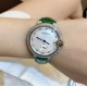 卡地亚 CARTIER 蓝气球奢华系列,316L精钢材质,简约又别具品味,摒弃了现代盛行的繁复华丽的修饰,以简约重新诠释唯美,打造独家高品质,采用高级珍珠贝母制作出表盘,优雅精致高贵气质尽显无漏。尺寸36mm*12mm。 卡地亚 CARTIER 蓝气球奢华系列,316L精钢材质,简约又别具品味,摒弃了现代盛行的繁复华丽的修饰,以简约重新诠释唯美,打造独家高品质,采用高级珍珠贝母制作出表盘,优雅精致高贵气质尽显无漏。尺寸36mm*12mm。