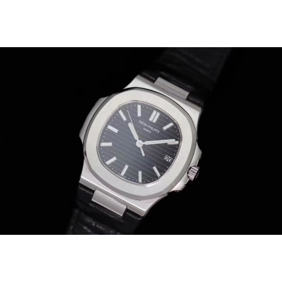 【“薄”大精深 从“芯”出发】全新升级V2版本 PATEK 。PHILPPE——鹦鹉螺5711/1A系列强势回归。1：1全新开模修正三件套壳 厚度仅9mm，修正了以往偏厚的现象，使之佩戴更贴合手腕。搭载全新定制版9015改原装CaI.324 S C洗花机芯。突破了无加夹板的情况下摆轮位置同步正品！定制级的人体工程学表带 修正了表带的铰链部分...[更多]