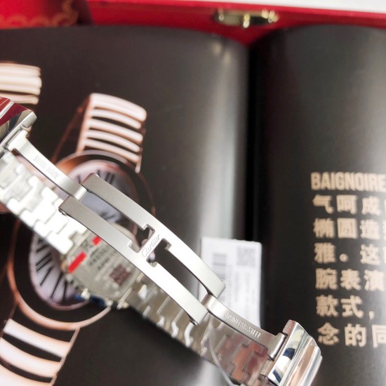 Baignoire腕表❤️卡地亚浴缸系列,小号表款,进口瑞士石英机芯。316L精钢表壳表扣。剑形蓝钢指针。蓝宝石水晶镜面。316L精钢弧形表带,小号尺寸(长度:32毫米,宽度:25毫米。) Baignoire腕表❤️卡地亚浴缸系列,小号表款,进口瑞士石英机芯。316L精钢表壳表扣。剑形蓝钢指针。蓝宝石水晶镜面。316L精钢弧形表带,小号尺寸(长度:32毫米,宽度:25毫米。)