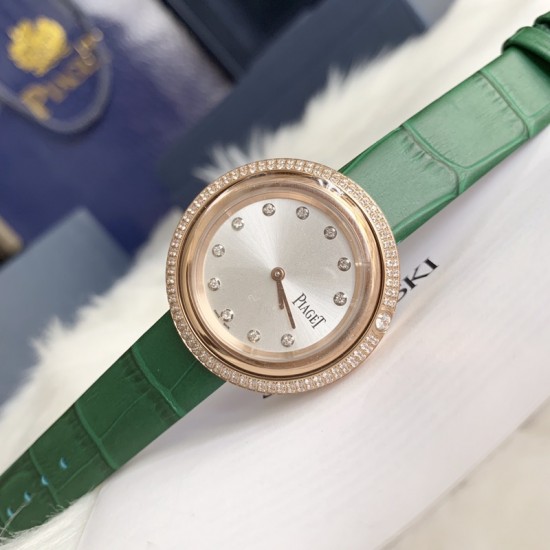 实拍 伯爵-PIAGET 女士腕表 瑞士石英机芯 316L精钢表壳 真牛皮表带 尺寸34*8mm 蓝宝石玻璃镜面 简约的设计,大胆而多彩的配色,以及旋转表圈是伯爵品牌 Possession腕表的特质所在。通过品牌制表师们天马星空的创意,将各个亮色的表带与贵金属、钻石、精钢材质相融,通过圆形盘面的演绎,令全新的 Possession腕表越发闪耀夺目,给人眼前一亮之感。 实拍 伯爵-PIAGET 女士腕表 瑞士石英机芯 316L精钢表壳 真牛皮表带 尺寸34*8mm 蓝宝石玻璃镜面 简约的设计,大胆而多彩的配色,以及旋转表圈是伯爵品牌 Possession腕表的特质所在。通过品牌制表师们天马星空的创意,将各个亮色的表带与贵金属、钻石、精钢材质相融,通过圆形盘面的演绎,令全新的 Possession腕表越发闪耀夺目,给人眼前一亮之感。