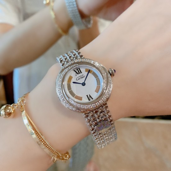 卡家时光流转系列经典中古表 真香警告⚠️Cartier小旋风 最热门的Vintage✔️小旋风的外壳,三圈圆圈绻缱交缠,演绎人生真挚情感。精致闪耀,华丽璀璨,,美到炸裂直径32mm,原装瑞士机芯,蓝宝石防刮镜面,有镀白金款和镀黄金,镀玫瑰金材质(白金为真白金材质,玫瑰金和黄金均为唛金电镀),美不胜收‼️女神必备中古腕表,韵味十足,上手超级奈斯 卡家时光流转系列经典中古表 真香警告⚠️Cartier小旋风 最热门的Vintage✔️小旋风的外壳,三圈圆圈绻缱交缠,演绎人生真挚情感。精致闪耀,华丽璀璨,,美到炸裂直径32mm,原装瑞士机芯,蓝宝石防刮镜面,有镀白金款和镀黄金,镀玫瑰金材质(白金为真白金材质,玫瑰金和黄金均为唛金电镀),美不胜收‼️女神必备中古腕表,韵味十足,上手超级奈斯