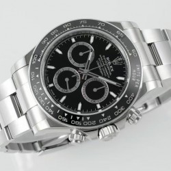 新品！ROLEX 迪通拿 4131一体机！黑白陶 126500 迪通拿 1，真功能，全功能，两档调时。（计时功能对版能用，两档调时。非7750的三档）2，壳套厚度11.9mm3，配件细节是目前最高水准，大小秒实心针轴等细节都有。4:4131 机芯！功能字体一致！