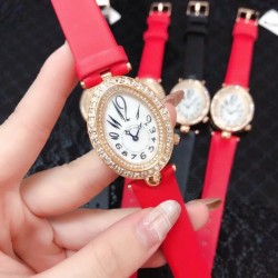 2019新款Breguet-宝玑那不勒斯皇后系列！  史上最强最美 绝对值得拥有的一款 拱桥弧形、表盘用天然白色珍珠母贝 阿拉伯数字时符 经典的蓝钢宝玑指针，完美复刻 那不勒斯皇后款 绝对的女神气质名媛款 最重要的是百搭得来不失少女心 必入款❗带上一秒变女神，各种派对，晚会，聚会，约会，发布会，让你BlingBling