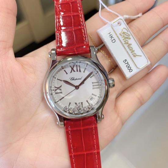 实拍 最新配色 特别款 最强副本萧邦CHOPARD快乐钻系列(原版开模)「中号36mm 」历时一年多研发终于面世,在蓝气球已经是女士标配的时代 萧邦快乐钻系列女表脱颖而出,成为时尚界追捧的一股潮流!此款不但能凸显出钻石的高贵而且更是「女神」最渴望拥有腕表之一 轻松出席各种场合不会出现「同款尴尬」【表带】标配美洲鳄鱼皮 【机芯】采用TOP级海鸥2892机芯,每颗机芯都经制表师的精调细选,确保带来稳定可靠的精准走时。绝世精品!图为36尺寸 实拍 最新配色 特别款 最强副本萧邦CHOPARD快乐钻系列(原版开模)「中号36mm 」历时一年多研发终于面世,在蓝气球已经是女士标配的时代 萧邦快乐钻系列女表脱颖而出,成为时尚界追捧的一股潮流!此款不但能凸显出钻石的高贵而且更是「女神」最渴望拥有腕表之一 轻松出席各种场合不会出现「同款尴尬」【表带】标配美洲鳄鱼皮 【机芯】采用TOP级海鸥2892机芯,每颗机芯都经制表师的精调细选,确保带来稳定可靠的精准走时。绝世精品!图为36尺寸