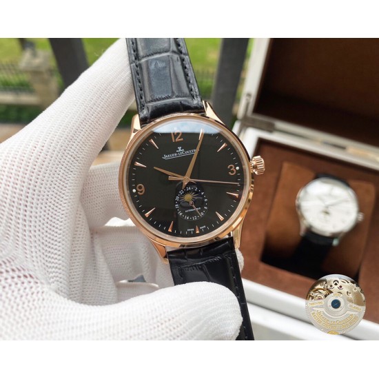 积家 Jaeger Lecoultre 大师系列,经典大三针搭载月相设计,采用全自动机械机芯,进口小牛皮表带,矿物质超强镜面,尺寸43*13mm! 积家 Jaeger Lecoultre 大师系列,经典大三针搭载月相设计,采用全自动机械机芯,进口小牛皮表带,矿物质超强镜面,尺寸43*13mm!