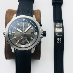 【V6 FACTORY 】新力作 市场最高版本 万 国IWC“鲨鱼”特别版鲨鱼基因非凡的适应能力，超越他人的捕猎技能，让鲨鱼，成为深海里的王者。而保护海洋，是它坚毅的使命。海洋是如此的神秘、壮美，正是各种基因之间的合作与竞争，让生命的奇迹不断上演。向自然拜师，适者生存。V6出品 必属精品 您值得拥有！