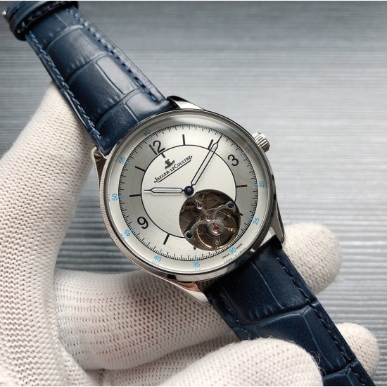 积家JaegerLecoultre A26 大师系列,精品男士腕表,简约两针搭载飞轮设计,尊贵大气,绅士风范,卓越品质,热卖全城。采用全自动机械机芯,顶级316精钢表壳,进口小牛皮表带,矿物质超强镜面,尺寸43*12 三杰精致推荐男士机械腕表 SJ为你精心打造超真实实物图拍摄 积家JaegerLecoultre A26 大师系列,精品男士腕表,简约两针搭载飞轮设计,尊贵大气,绅士风范,卓越品质,热卖全城。采用全自动机械机芯,顶级316精钢表壳,进口小牛皮表带,矿物质超强镜面,尺寸43*12 三杰精致推荐男士机械腕表 SJ为你精心打造超真实实物图拍摄