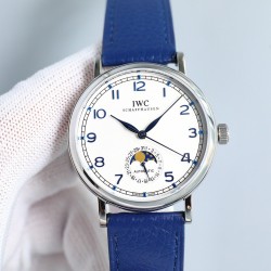IWC 万国 柏涛菲诺系列，指针式日历功能，最受欢迎的简洁，优雅，大气的正装风范手表！6字位表盘为最新日历盘！【表壳】39毫米的表壳与正品一致！瑞士级精工打磨抛光！使得外观圆润饱满，细节到位！非常漂亮！【表盘】双卜蓝宝石表镜防眩光镀膜，表盘采用最经典的柳叶针，顶级工艺表盘！精心制作，完美还原！【机芯】独家采用进口2824机芯（精密技术做到同级别最薄）！走时精准耐用！【表带】意大利真皮纹表带！