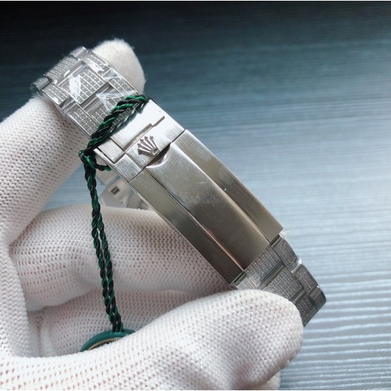 劳力士 ROLEX R40 116610 Submariner白金满钻系列劳力士满钻系列 116610 Submariner 耗时10个月改装满钻石男士款 搭载2813全自动自动机械 精钢镶钻表壳 实心厚重钢带精选进口光彩闪耀钻 超强夜光 尺寸40x13mm 重量155g 精心制作 三杰精致推荐男士机械腕表 SJ为你精心制作超真实实物图拍摄 劳力士 ROLEX R40 116610 Submariner白金满钻系列劳力士满钻系列 116610 Submariner 耗时10个月改装满钻石男士款 搭载2813全自动自动机械 精钢镶钻表壳 实心厚重钢带精选进口光彩闪耀钻 超强夜光 尺寸40x13mm 重量155g 精心制作 三杰精致推荐男士机械腕表 SJ为你精心制作超真实实物图拍摄