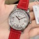 实拍 最新配色 特别款 最强副本萧邦CHOPARD快乐钻系列(原版开模)「中号36mm 」历时一年多研发终于面世,在蓝气球已经是女士标配的时代 萧邦快乐钻系列女表脱颖而出,成为时尚界追捧的一股潮流!此款不但能凸显出钻石的高贵而且更是「女神」最渴望拥有腕表之一 轻松出席各种场合不会出现「同款尴尬」【表带】标配美洲鳄鱼皮 【机芯】采用TOP级海鸥2892机芯,每颗机芯都经制表师的精调细选,确保带来稳定可靠的精准走时。绝世精品!图为36尺寸 实拍 最新配色 特别款 最强副本萧邦CHOPARD快乐钻系列(原版开模)「中号36mm 」历时一年多研发终于面世,在蓝气球已经是女士标配的时代 萧邦快乐钻系列女表脱颖而出,成为时尚界追捧的一股潮流!此款不但能凸显出钻石的高贵而且更是「女神」最渴望拥有腕表之一 轻松出席各种场合不会出现「同款尴尬」【表带】标配美洲鳄鱼皮 【机芯】采用TOP级海鸥2892机芯,每颗机芯都经制表师的精调细选,确保带来稳定可靠的精准走时。绝世精品!图为36尺寸