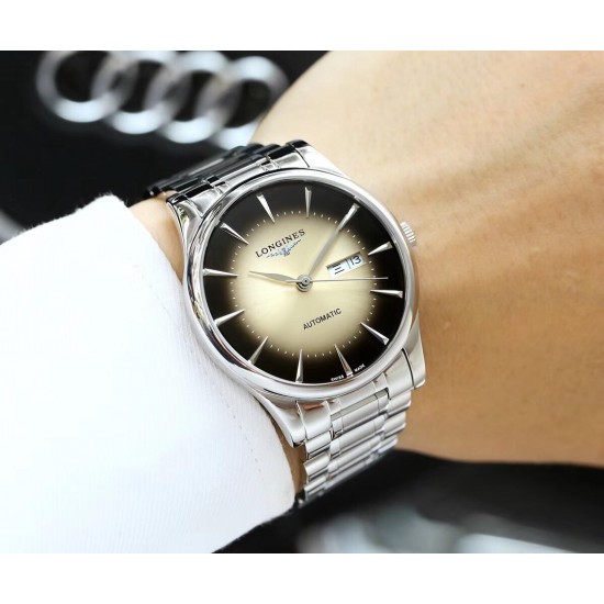 品牌： 浪琴-LONGINES  100米防水 类型：[酷]男士腕表表壳：316精钢（做工优质)表带：进口小牛皮/316精钢(两种可选)机芯：日本进口8215全自动机械机芯（走时稳定）玻璃：高级双卜蓝宝石镜面(防划花)尺寸：直径40mm，厚度12mm