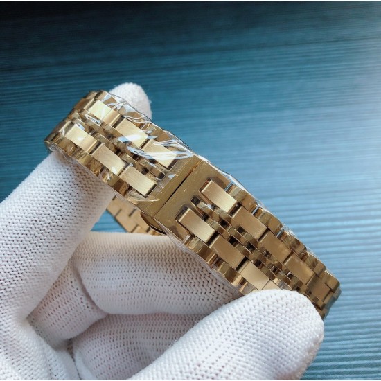 龙凤呈祥 百达翡丽-PATEK PHILIPPE B33 全球限量发售,采用新新一代8002纯进口自动机械机芯,背透雕刻龙凤设计,大方得体,独特风格,全精钢设计,超强防水,可直接佩戴游泳,41mm直径,蓝宝石玻璃镜面,表壳采用真空纳米技术电镀,质感十足,尊贵奢华,这绝对是送亲人 送朋友,送老板的最佳礼物!三杰精致推荐男士瑞士全自动机械腕表,SJ为你精心打造超真实实物图拍摄 龙凤呈祥 百达翡丽-PATEK PHILIPPE B33 全球限量发售,采用新新一代8002纯进口自动机械机芯,背透雕刻龙凤设计,大方得体,独特风格,全精钢设计,超强防水,可直接佩戴游泳,41mm直径,蓝宝石玻璃镜面,表壳采用真空纳米技术电镀,质感十足,尊贵奢华,这绝对是送亲人 送朋友,送老板的最佳礼物!三杰精致推荐男士瑞士全自动机械腕表,SJ为你精心打造超真实实物图拍摄