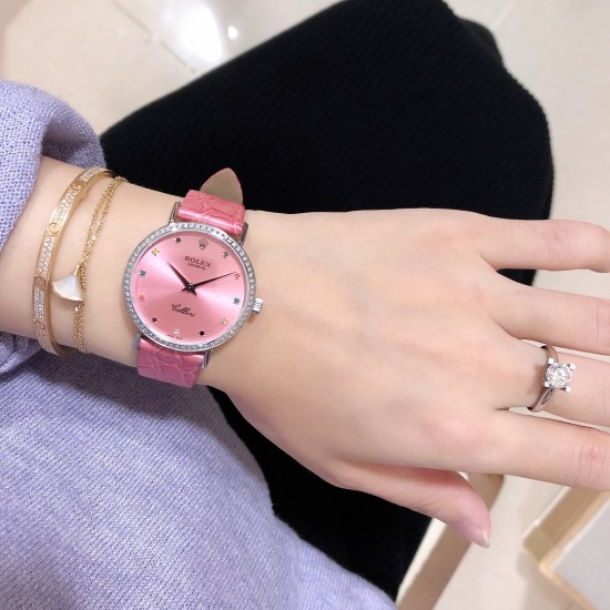 实拍 劳力士2020新品女性腕表 高级腕表ROLEX,一见倾心。劳力士切利尼女款奢华版惊艳上市,表面镶嵌12颗施洛华世奇彩钻,蕴意生命多姿多彩。表盘32尺寸,适配所有女神的手腕。手表搭载进口9015机芯,厚度仅为8毫米,足够薄,让您佩戴更舒适! 实拍 劳力士2020新品女性腕表 高级腕表ROLEX,一见倾心。劳力士切利尼女款奢华版惊艳上市,表面镶嵌12颗施洛华世奇彩钻,蕴意生命多姿多彩。表盘32尺寸,适配所有女神的手腕。手表搭载进口9015机芯,厚度仅为8毫米,足够薄,让您佩戴更舒适!