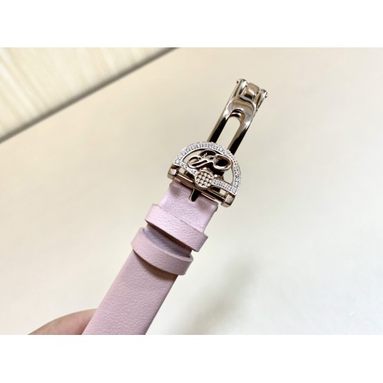 实拍 宝玑新品那不勒斯皇后 机械版本、穹面玻璃,从侧面看不仅有鱼眼效果,还能折射钻石带来的璀璨光芒,表针烧钢蓝针、有牛皮、绢丝带、鳄鱼皮表带 实拍 宝玑新品那不勒斯皇后 机械版本、穹面玻璃,从侧面看不仅有鱼眼效果,还能折射钻石带来的璀璨光芒,表针烧钢蓝针、有牛皮、绢丝带、鳄鱼皮表带