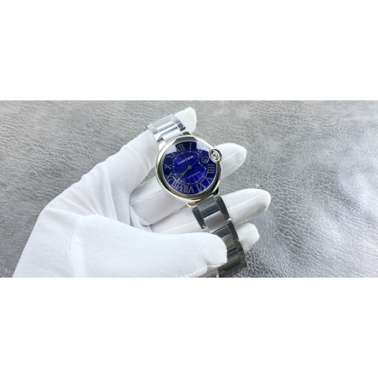 (严选)卡地亚蓝气球 CARTIER BallonBleu全新快拆版本,专柜同步!40mm直径!客户定制的瑞士eta2824机芯,重金打造新款钢带,最新版本!亮点1️⃣钢带皮带不采用任何工具徒手️一健拆卸.机芯摆频每小时28800次,动力持久,走时更加抗震防磁,精准稳定,亮点2⃣️把头居中,手感顺滑。用紫外线照射把头宝石会变红色,和原装一致,五层鱼眼蓝宝石玻璃,淬火烧钢蓝时分秒针,亮点3⃣️40MM厚度与原装基本保持一致。表壳每个部件都采用CNC雕刻而成,工艺细腻光滑。ch 厂出品,出货实拍 (严选)卡地亚蓝气球 CARTIER BallonBleu全新快拆版本,专柜同步!40mm直径!客户定制的瑞士eta2824机芯,重金打造新款钢带,最新版本!亮点1️⃣钢带皮带不采用任何工具徒手️一健拆卸.机芯摆频每小时28800次,动力持久,走时更加抗震防磁,精准稳定,亮点2⃣️把头居中,手感顺滑。用紫外线照射把头宝石会变红色,和原装一致,五层鱼眼蓝宝石玻璃,淬火烧钢蓝时分秒针,亮点3⃣️40MM厚度与原装基本保持一致。表壳每个部件都采用CNC雕刻而成,工艺细腻光滑。ch 厂出品,出货实拍
