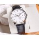 积家 Jaeger-leCoultre Master Ultra Thin 24 times 积家超薄日夜大师系列42mm腕表,日夜显示及3位日历显示令表盘尽显活力,5位跳动的小秒针宛如一幕和谐美妙的腕上芭蕾。透过玻璃底盖,机芯运行一目了然。 积家 Jaeger-leCoultre Master Ultra Thin 24 times 积家超薄日夜大师系列42mm腕表,日夜显示及3位日历显示令表盘尽显活力,5位跳动的小秒针宛如一幕和谐美妙的腕上芭蕾。透过玻璃底盖,机芯运行一目了然。