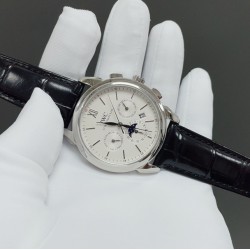 IWC万国最新力作最高版本万国波涛菲诺多功能高级自动腕表！9100多功能进口机械机芯！整表壳CNC精磨工艺，与原装工艺效果如出一辙，整体字面质感更佳！在订制机芯的加持下，尺寸41*10mm，优雅的贵族气息结合无与伦比的视觉享受，神秘雅致，精湛非凡，采用顶级意大利小皮材质表带，质地柔软细腻，手工缝制的丝线，纹路清晰，均匀规整，大方富有档次。⚠️请认准独家品质