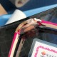 快拆鳄鱼皮新品江诗丹顿携手殷亦晴 优雅演绎 Egrie伊灵女神系列再添新作!沉淀时光雅韵流转日夜芳华。以中国传统服饰元素为灵感,致敬经典华服设计,专为中国女性品位鉴赏家打造。表冠上饰有象征沉稳与静谧的弧形切割月光石,闪耀钻石的偏心式圆形表盘以梦幻般的方式展示时间,直径30毫米,典雅奢华专为女性鉴赏家倾心打造。搭配瑞士进口正品1207eta机芯,这个机芯是江诗丹顿的核心机芯。此款 Eqerie 伊灵女神系列中国限量款腕表限量 150枚,每一枚均拥有独立编号,仅在中国大陆发售 快拆鳄鱼皮新品江诗丹顿携手殷亦晴 优雅演绎 Egrie伊灵女神系列再添新作!沉淀时光雅韵流转日夜芳华。以中国传统服饰元素为灵感,致敬经典华服设计,专为中国女性品位鉴赏家打造。表冠上饰有象征沉稳与静谧的弧形切割月光石,闪耀钻石的偏心式圆形表盘以梦幻般的方式展示时间,直径30毫米,典雅奢华专为女性鉴赏家倾心打造。搭配瑞士进口正品1207eta机芯,这个机芯是江诗丹顿的核心机芯。此款 Eqerie 伊灵女神系列中国限量款腕表限量 150枚,每一枚均拥有独立编号,仅在中国大陆发售