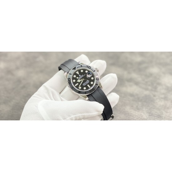 劳力士ROLEX游艇名仕型 搭载3235机芯,动力可以维持72小时,双向旋转60分钟刻度外圈配哑黑色Cerachrom陶质圈口,凸显抛光立体数字!42mm直径 !新款时针增大,分针缩细,增强了可读性。新款Pyesterflex橡胶表带亦配备蚝式保险扣,佩戴稳固从而更加舒适!字面刻度填充进口Chromalight长效果蓝色物料!jvs厂出品,出货实拍 劳力士ROLEX游艇名仕型 搭载3235机芯,动力可以维持72小时,双向旋转60分钟刻度外圈配哑黑色Cerachrom陶质圈口,凸显抛光立体数字!42mm直径 !新款时针增大,分针缩细,增强了可读性。新款Pyesterflex橡胶表带亦配备蚝式保险扣,佩戴稳固从而更加舒适!字面刻度填充进口Chromalight长效果蓝色物料!jvs厂出品,出货实拍