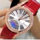 实拍 中国红 伯爵 全新Piaget Lime light系列腕表,以其独特的造型,引领着时尚界的风潮,更是邀请到国际巨星巩俐倾情代言,必将成为伯爵品牌全新的识别69式印,瑞士石英32mm 白金电镀 认准独家实拍细节品质! 实拍 中国红 伯爵 全新Piaget Lime light系列腕表,以其独特的造型,引领着时尚界的风潮,更是邀请到国际巨星巩俐倾情代言,必将成为伯爵品牌全新的识别69式印,瑞士石英32mm 白金电镀 认准独家实拍细节品质!