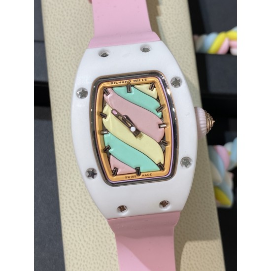 实拍 理查德米勒 RichardMille 糖果棉花糖 最新爆款 bon bon系列最稀有的作品!克服传统工艺打破模式!钟表最受尊敬的技术之一。不是所有人的嫁妆,棉花糖运动曲线和颜色,它们是诱人的。有了理查德米勒,实现了把棉花糖戴在你的手腕上!白色陶瓷加上黄粉绿搪瓷表盘,RM-07柔和的颜色创造了一个组合...甜蜜!糖果店的一次旅行,一个让人难以置信的艺术品。你会戴上它吗? 实拍 理查德米勒 RichardMille 糖果棉花糖 最新爆款 bon bon系列最稀有的作品!克服传统工艺打破模式!钟表最受尊敬的技术之一。不是所有人的嫁妆,棉花糖运动曲线和颜色,它们是诱人的。有了理查德米勒,实现了把棉花糖戴在你的手腕上!白色陶瓷加上黄粉绿搪瓷表盘,RM-07柔和的颜色创造了一个组合...甜蜜!糖果店的一次旅行,一个让人难以置信的艺术品。你会戴上它吗?