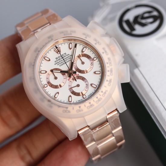 顶级做工KS出品:劳力士 恒动宇宙计时型迪通拿 【尺寸】40MM【表镜】抗刮损蓝水晶玻璃 防反光凸透式放大日历窗【表壳】上链表冠,旋入式三扣锁三重防水系统【机芯】采用7750机芯,高效精准稳定【表带】腕表搭配折叠式表扣,且表扣具有微调装置,可以调到非常的贴合手腕 折叠扣 超强夜光 防水大于100米 顶级做工KS出品:劳力士 恒动宇宙计时型迪通拿 【尺寸】40MM【表镜】抗刮损蓝水晶玻璃 防反光凸透式放大日历窗【表壳】上链表冠,旋入式三扣锁三重防水系统【机芯】采用7750机芯,高效精准稳定【表带】腕表搭配折叠式表扣,且表扣具有微调装置,可以调到非常的贴合手腕 折叠扣 超强夜光 防水大于100米
