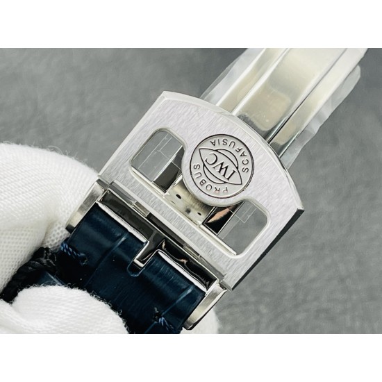 【ZF Factory销量神器】V5升级版 IWC万国葡7-葡萄牙系列 七日链 !1⃣️搭载定制版C.52010自动机械机芯!2⃣️独立小秒针,真动能指示!3⃣️蓝宝石玻璃镜面!4⃣️定制版意大利牛皮表带,原装扣子!5⃣️直径42毫米!ZF出品 必属精品 欢迎您的品鉴! 【ZF Factory销量神器】V5升级版 IWC万国葡7-葡萄牙系列 七日链 !1⃣️搭载定制版C.52010自动机械机芯!2⃣️独立小秒针,真动能指示!3⃣️蓝宝石玻璃镜面!4⃣️定制版意大利牛皮表带,原装扣子!5⃣️直径42毫米!ZF出品 必属精品 欢迎您的品鉴!