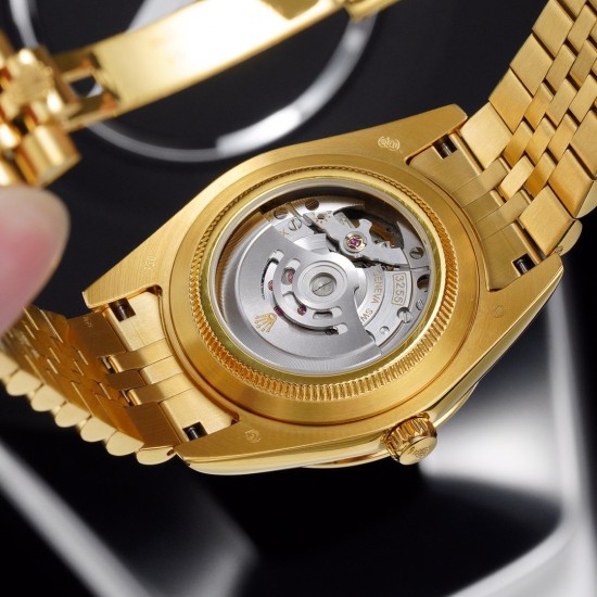 Pk精品 品牌:ROLEX(劳力士)⃣️0⃣️1⃣️9⃣️年巴塞尔日志系列迎新概念,采用904L精钢搭配施洛华水钻,完美诠释了劳力士的典贵之处,一比一复刻了41MM尺寸,和采用进口3255机芯的运转,零误差的标准才配得起商务界的您! Pk精品 品牌:ROLEX(劳力士)⃣️0⃣️1⃣️9⃣️年巴塞尔日志系列迎新概念,采用904L精钢搭配施洛华水钻,完美诠释了劳力士的典贵之处,一比一复刻了41MM尺寸,和采用进口3255机芯的运转,零误差的标准才配得起商务界的您!