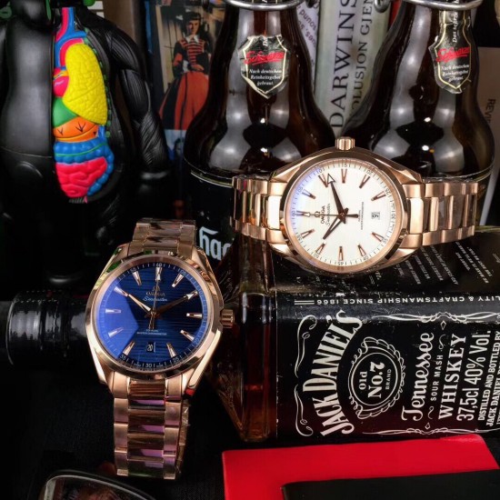欧米茄 OMEGA 海马系列 延续着欧米茄辉煌的海洋传奇。40mm316L精钢表壳 搭配精钢表带 原装扣 这款荣获认证的天文台表搭载全自动机械机芯! 欧米茄 OMEGA 海马系列 延续着欧米茄辉煌的海洋传奇。40mm316L精钢表壳 搭配精钢表带 原装扣 这款荣获认证的天文台表搭载全自动机械机芯!