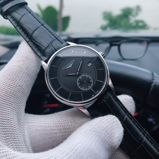 SJ出品 品牌:浪琴-LONGINES L8 腕美风范类型:精品机械腕表 采用316钢壳强化玻璃 进口牛皮表带 尺寸40*11 (卓越)精湛 睿智风范 尊贵大方 贵族风格 三杰精致推荐男士机械腕表 SJ精心设计超真实实物图拍摄 SJ出品 品牌:浪琴-LONGINES L8 腕美风范类型:精品机械腕表 采用316钢壳强化玻璃 进口牛皮表带 尺寸40*11 (卓越)精湛 睿智风范 尊贵大方 贵族风格 三杰精致推荐男士机械腕表 SJ精心设计超真实实物图拍摄