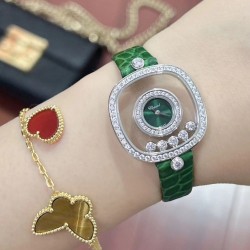 品牌：Chopard-萧邦最新款方形Happy Diamonds❤️瑞士原厂石英机芯 五颗快乐钻石在表盘自由流动  电镀18k金好货不等人哦～[机智]