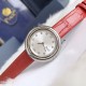 实拍 伯爵-PIAGET 女士腕表 瑞士石英机芯 316L精钢表壳 真牛皮表带 尺寸34*8mm 蓝宝石玻璃镜面 简约的设计,大胆而多彩的配色,以及旋转表圈是伯爵品牌 Possession腕表的特质所在。通过品牌制表师们天马星空的创意,将各个亮色的表带与贵金属、钻石、精钢材质相融,通过圆形盘面的演绎,令全新的 Possession腕表越发闪耀夺目,给人眼前一亮之感。 实拍 伯爵-PIAGET 女士腕表 瑞士石英机芯 316L精钢表壳 真牛皮表带 尺寸34*8mm 蓝宝石玻璃镜面 简约的设计,大胆而多彩的配色,以及旋转表圈是伯爵品牌 Possession腕表的特质所在。通过品牌制表师们天马星空的创意,将各个亮色的表带与贵金属、钻石、精钢材质相融,通过圆形盘面的演绎,令全新的 Possession腕表越发闪耀夺目,给人眼前一亮之感。