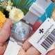 江诗丹顿-VACHERON CONSTANTIN纵横四海系列火热上市,突破传统,时尚优雅的多彩表带,可满足佩戴者在不同场合的需求,多样化的色彩设计演绎大胆而时尚的风格,江诗丹顿在装置时始终将舒适性放在首位,确保腕表完美贴合手腕,纯钢表壳,进口石英机芯,蓝宝石水晶玻璃,舒适胶质表带,采用原装针式表扣佩戴方便!尺寸:36.5mm 江诗丹顿-VACHERON CONSTANTIN纵横四海系列火热上市,突破传统,时尚优雅的多彩表带,可满足佩戴者在不同场合的需求,多样化的色彩设计演绎大胆而时尚的风格,江诗丹顿在装置时始终将舒适性放在首位,确保腕表完美贴合手腕,纯钢表壳,进口石英机芯,蓝宝石水晶玻璃,舒适胶质表带,采用原装针式表扣佩戴方便!尺寸:36.5mm