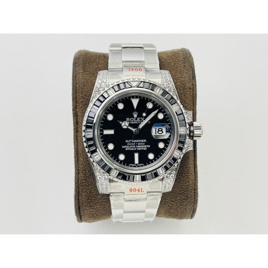 【VRS Factory2022墙裂推荐 市场最高版本】奢华大作,劳力士Rolex SUB潜航者后镶钻定制版!是奢华闪耀与永不退色的融合,更是经典潮流的不二之选!1⃣️【表壳】直径40MM。每一颗钻石/彩宝均来自奥地利(施华洛世奇原产地)经过严格的筛选,确保颜色,大小,火彩统一,专业珠宝镶嵌师精心镶嵌。2⃣️【表带】跟官网同步,904L蚝式钢完美还原坚固耐用的优良血统,效果可媲美原装。3⃣️【机芯】采用复刻界的机芯之王——搭配3135自动上旋机芯。VRS Factory匠心力作 敬请各路表友品鉴! 【VRS Factory2022墙裂推荐 市场最高版本】奢华大作,劳力士Rolex SUB潜航者后镶钻定制版!是奢华闪耀与永不退色的融合,更是经典潮流的不二之选!1⃣️【表壳】直径40MM。每一颗钻石/彩宝均来自奥地利(施华洛世奇原产地)经过严格的筛选,确保颜色,大小,火彩统一,专业珠宝镶嵌师精心镶嵌。2⃣️【表带】跟官网同步,904L蚝式钢完美还原坚固耐用的优良血统,效果可媲美原装。3⃣️【机芯】采用复刻界的机芯之王——搭配3135自动上旋机芯。VRS Factory匠心力作 敬请各路表友品鉴!