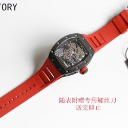 实拍 理查德米勒RICHARD MILLE最强复刻版RM035-AMERICA5敖陶瓷上下表壳是台湾进口由ATPT陶瓷经历处理后形成Y-TZP陶瓷经高科技防手纹技术后呈现细腻柔润的亚黑色材质此色质厉经百年不变 哑光陶瓷的色泽更细致的做到了与正品无限接近的陶瓷色调视觉纹电镀处理的上下表壳，配合防反光折射涂层兰宝石玻璃！胶带运用柔软细腻的马来西亚进口顶级橡胶表带，机芯搭载进口精工NH机芯8:此版本的表扣依原版尺寸，薄度打造而成，使上手感觉更贴手，更贴心，市面上最高版本的超级复刻！