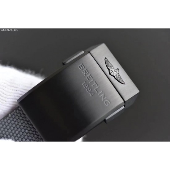 百年灵机械计时44mm黑钢腕表,市场唯一一家正品开模版本,修正以往所有版本的不足!表盘刻度切面打磨平整,不拖泥带水,亮度高!抛光指针饱满圆润没毛刺!以上这些都不是重点,重点是旋转外圈,螺旋式外圈,并不只是普通一边高一边低而已,还有从内到外的倾斜打磨,没有十年以上打磨经验的师傅根本没法打磨,产量非常有限!【机芯】Asia7750自动上链计时机芯【材质】进口316L高强度碳氮化处理酷黑精钢【防水】100%生活防水测试商品规格:默认规格 百年灵机械计时44mm黑钢腕表,市场唯一一家正品开模版本,修正以往所有版本的不足!表盘刻度切面打磨平整,不拖泥带水,亮度高!抛光指针饱满圆润没毛刺!以上这些都不是重点,重点是旋转外圈,螺旋式外圈,并不只是普通一边高一边低而已,还有从内到外的倾斜打磨,没有十年以上打磨经验的师傅根本没法打磨,产量非常有限!【机芯】Asia7750自动上链计时机芯【材质】进口316L高强度碳氮化处理酷黑精钢【防水】100%生活防水测试商品规格:默认规格