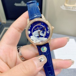 独家实拍，认准品质与细节女人的三大梦想之一，积家约会系列流星腕表 以珍稀工艺呈现变幻莫测的绚烂流星，蓝宝石玻璃，原装折叠扣！尺寸：33mm，厚10mm！