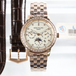 年末巨献“pp时尚新款 PATEK PHILIPPE【新年巨献 最高版本】百达翡丽超级复杂多功能系列（5721P-002）ZF厂高品质钢带款变运动系列原装9100升级版机芯。所有功能同正品（3字位月份显示 6字位24小时显示 9字位24小时和日月星辰显示），和原装一样的带水平压纹工艺，带荧光刻度 ，41mm直径。316L精钢镀金，原装进口蓝宝石水晶镜面。5721和5721P款的外钻为施华洛世奇钻，通透闪亮，气质非凡。在目前技术范畴内尽可能接近原装，此款腕表让您驾驭所有场合。