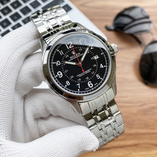 实物拍摄品牌：劳力士-ROLEX   钨钢圈口 永不磨花类型：[酷]男士腕表表壳：316精钢（做工优质）表带：进口小牛皮/316精钢（两种可选）机芯：高级定制全自动机械机芯（走时稳定）玻璃：高级强化镀膜镜面尺寸：直径40mm，厚度12mm