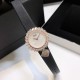❤️伯爵-PIAGET 全新高级珠宝系列,18K白金.玫瑰金,镶饰24颗马眼型切割美钻(约3.84克拉)是高级珠宝制作的一大挑战;钻石散发的耀眼光芒,皮带采用轻柔的缎面材质,与钻石造型形成优雅对比。原装尺寸31X7.8mm ❤️伯爵-PIAGET 全新高级珠宝系列,18K白金.玫瑰金,镶饰24颗马眼型切割美钻(约3.84克拉)是高级珠宝制作的一大挑战;钻石散发的耀眼光芒,皮带采用轻柔的缎面材质,与钻石造型形成优雅对比。原装尺寸31X7.8mm