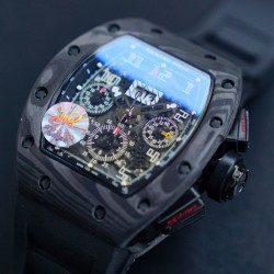 【 RICHARD MILLE 】理查德米勒 RM011-03艺术提升了全新层次，顶级碳纤维壳套 最完美的纹路 最完美的做工 搭载7750大日历 计时 飞返/逆跳多功能ETA7750全自动机械机芯，进口橡胶表带 原装折叠扣，尺寸50X40mm 高端大气上档次 计时腕表，展现着理查品牌的经典内涵，阳光而富有吸引力！全球限量50个7750机 ⚠️请认准独家品质