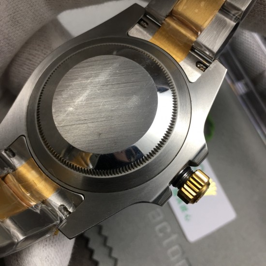 N9 Factory力作 V9版劳力士Rolex间金款,表圈和圈口刻度填色更逼真,直径40毫米x13毫米,搭载ETA2836自动机械机芯,904L精钢表壳表链,蓝宝石镜面,超强夜光,折叠扣,防水大于100米!N9匠心独运 专注品质 专注个性 值得你品鉴!(附送专用拆表工具+专用擦表布) N9 Factory力作 V9版劳力士Rolex间金款,表圈和圈口刻度填色更逼真,直径40毫米x13毫米,搭载ETA2836自动机械机芯,904L精钢表壳表链,蓝宝石镜面,超强夜光,折叠扣,防水大于100米!N9匠心独运 专注品质 专注个性 值得你品鉴!(附送专用拆表工具+专用擦表布)