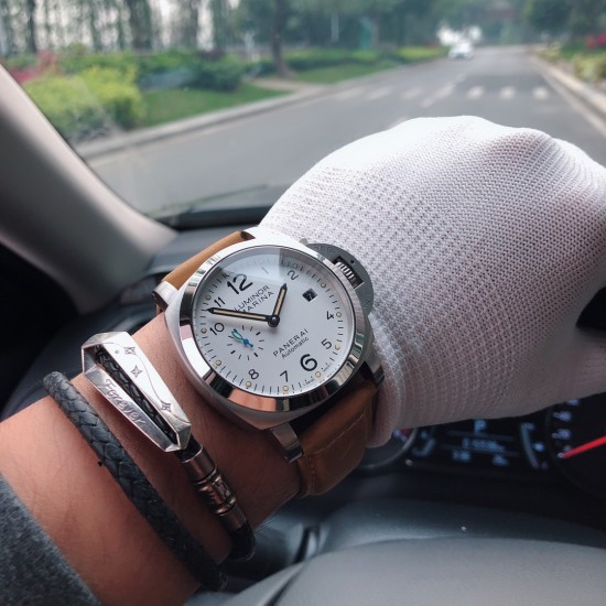 品牌:沛纳海- Panerai 型号:PAM 01499 类型:男士顶级机械腕表机芯:全自动机械机芯材质:316L精钢表壳(大尺寸够霸气)材料:进口矿物质镜面 进口小牛皮表带 霸气十足 魅力四射尺寸:直径48mm 厚15mm 新款上市,超强夜光,欢迎转载!三杰精致推荐男士机械休闲商务腕表 SJ为你精心打造超真实实物图拍摄 让你超真实实物图体验 品牌:沛纳海- Panerai 型号:PAM 01499 类型:男士顶级机械腕表机芯:全自动机械机芯材质:316L精钢表壳(大尺寸够霸气)材料:进口矿物质镜面 进口小牛皮表带 霸气十足 魅力四射尺寸:直径48mm 厚15mm 新款上市,超强夜光,欢迎转载!三杰精致推荐男士机械休闲商务腕表 SJ为你精心打造超真实实物图拍摄 让你超真实实物图体验