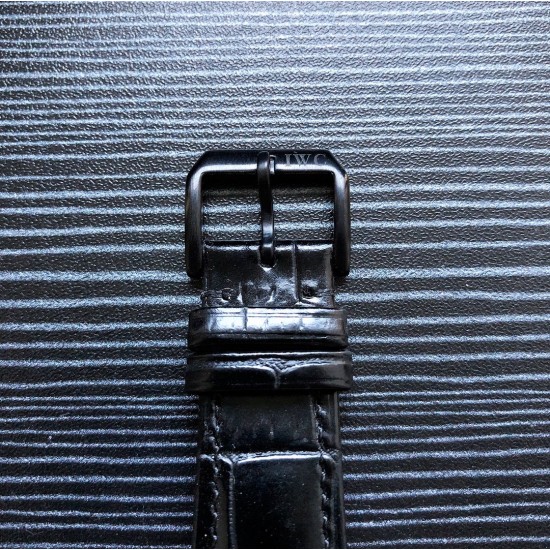 万国--IWC Z2 男士腕表 至臻精品,高雅品位 搭载全自动机械机芯 316L精钢表壳矿物强化玻璃镜面采用进口小牛皮真皮表带尺寸:直径40mm 厚度12mm 万国--IWC Z2 男士腕表 至臻精品,高雅品位 搭载全自动机械机芯 316L精钢表壳矿物强化玻璃镜面采用进口小牛皮真皮表带尺寸:直径40mm 厚度12mm