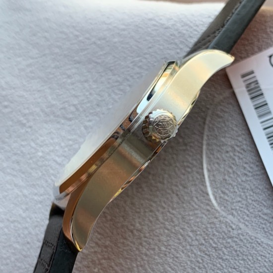 史上最稳定的三针机芯 9015型全自动机械机芯GTR厂新品发布,高端品质、独特风格!万国男士腕表,简约大三针设计,搭载日本进口9015原装机械机芯,做到好口碑,零故障的品质!采用316顶级纯精钢打磨,防刮蓝宝石玻璃镜面!深度防水尺寸:40mmx10mm.腕表搭配耐用的织物表带,整体风格更为硬汉粗旷。织物表带相对于皮带而言更为耐造,于此同时也呼应了整体的设计。为佩戴者提供了更舒适的佩戴感受!纯自然光拍摄 零P图实物超赞 史上最稳定的三针机芯 9015型全自动机械机芯GTR厂新品发布,高端品质、独特风格!万国男士腕表,简约大三针设计,搭载日本进口9015原装机械机芯,做到好口碑,零故障的品质!采用316顶级纯精钢打磨,防刮蓝宝石玻璃镜面!深度防水尺寸:40mmx10mm.腕表搭配耐用的织物表带,整体风格更为硬汉粗旷。织物表带相对于皮带而言更为耐造,于此同时也呼应了整体的设计。为佩戴者提供了更舒适的佩戴感受!纯自然光拍摄 零P图实物超赞