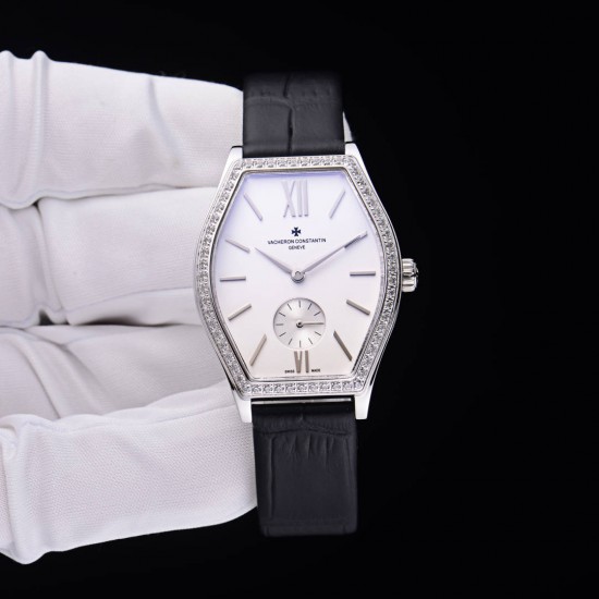 实拍 江诗丹顿-Vacheron Constantin 作为世界上历史悠久的钟表制造商从未停止生产,秉承悉力以赴,精益求精的品牌座右铭,其中有一款-Malte系列25530/000R-9742,经典酒桶型婉表,防磨水晶镜面,内部经反光处理,配置瑞士原装石英机芯,尺寸28.40*38.67毫米,厚度7.28毫米。表壳电镀18K白金/玫瑰金,表带有布绢带,牛皮带两种选择,针扣配带.市面最高版本,你值得拥有。 实拍 江诗丹顿-Vacheron Constantin 作为世界上历史悠久的钟表制造商从未停止生产,秉承悉力以赴,精益求精的品牌座右铭,其中有一款-Malte系列25530/000R-9742,经典酒桶型婉表,防磨水晶镜面,内部经反光处理,配置瑞士原装石英机芯,尺寸28.40*38.67毫米,厚度7.28毫米。表壳电镀18K白金/玫瑰金,表带有布绢带,牛皮带两种选择,针扣配带.市面最高版本,你值得拥有。