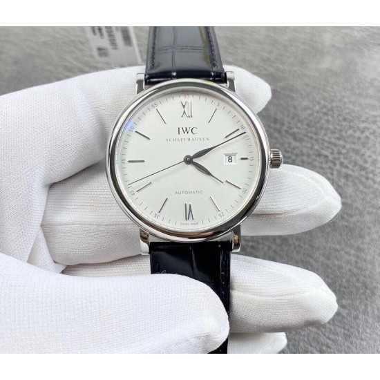 IWC 万国 波涛菲诺 系列!316L精钢表壳顶级打磨,表耳R弧度同步原装够大,线条更优美,表壳与底盖衔接完美,定制日历字体及粗细 绅士商务休闲首选! IWC 万国 波涛菲诺 系列!316L精钢表壳顶级打磨,表耳R弧度同步原装够大,线条更优美,表壳与底盖衔接完美,定制日历字体及粗细 绅士商务休闲首选!