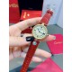 经典永不过时的Cartier卡地亚圆盘中古腕表YYDS❤️一只很复古情结的卡地亚mustbe它来了。30mm表盘大小刚刚好,优雅大方且不失气质的韵味,蓝宝石把头在阳光下依旧纯洁透亮闪耀✨设计大气且耐看,卡地亚罗马文字表盘复古时尚,设计大气且耐看,蓝宝石水晶镜面,表盘两头以简洁的T形金属衔接表带,采用意大利牛皮表带,压鳄鱼纹花色,双面皮透气好,中古美表不仅满满的vintage韵味,酷辣御姐或温柔甜姐都可驾驭的加分款 经典永不过时的Cartier卡地亚圆盘中古腕表YYDS❤️一只很复古情结的卡地亚mustbe它来了。30mm表盘大小刚刚好,优雅大方且不失气质的韵味,蓝宝石把头在阳光下依旧纯洁透亮闪耀✨设计大气且耐看,卡地亚罗马文字表盘复古时尚,设计大气且耐看,蓝宝石水晶镜面,表盘两头以简洁的T形金属衔接表带,采用意大利牛皮表带,压鳄鱼纹花色,双面皮透气好,中古美表不仅满满的vintage韵味,酷辣御姐或温柔甜姐都可驾驭的加分款